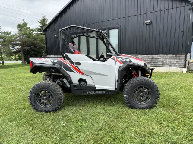 2025 Polaris GENERAL XP 1000 SPORT - GHOST GRAY Sport in ATVs in Markham / York Region - Image 3