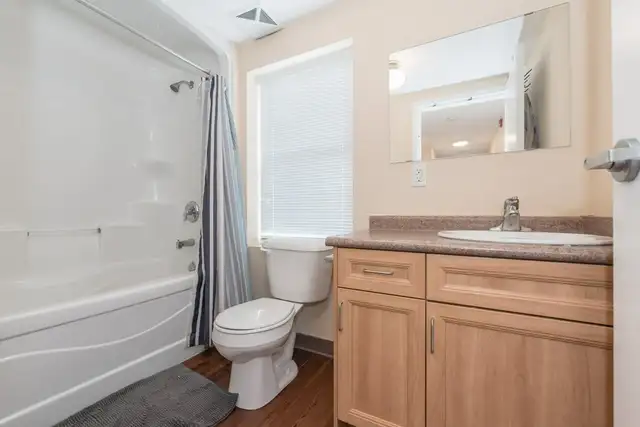 Student Rooms Available Steps From Laurier!! - Furnished Rooms!! in Room Rentals & Roommates in Kitchener / Waterloo - Image 9