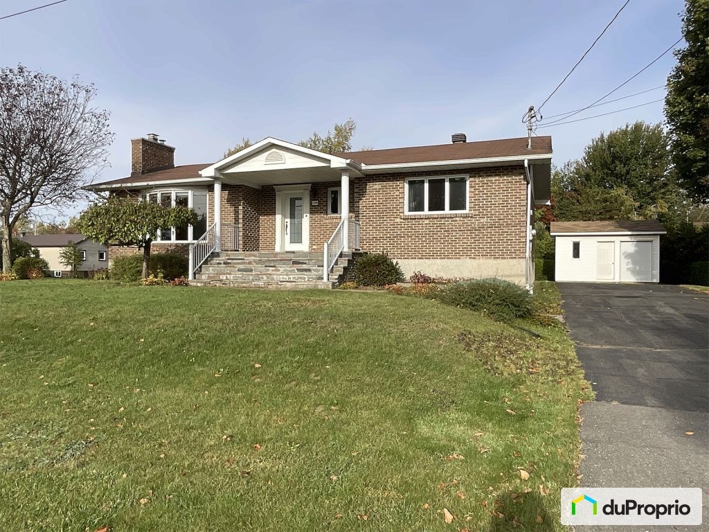 $420,000 - Bungalow for sale in Drummondville (Drummondville) — photo 1