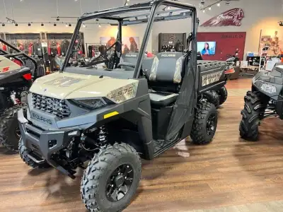 Incredible mid-size utility versatility! Save BIG $$ with MASSIVE factory rebates and a 2 year warra...