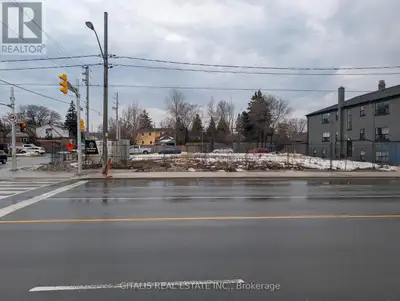 Outdoor lot lease opportunity in East York. Full 12,000 SF lot is available. (id:24493) MLS® #E12858...
