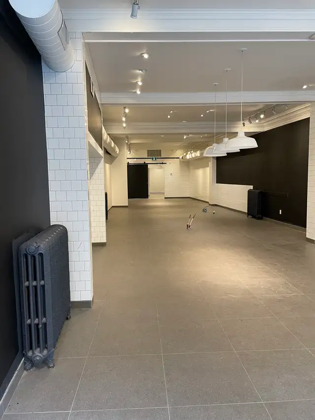 Beau grand local commercial à louer Vieux-Québec