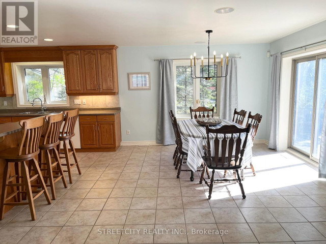 Beautiful Grand Bend Executive Home for Rent * 3 Bdrm 3 Bath in Long Term Rentals in Grand Bend - Image 3