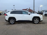 CLEAN CARFAX, HEATED SEATS - BACK UP CAMERA - POWER DRIVER SEAT - HEATED STEERING WHEEL - RADAR CRUI... (image 7)