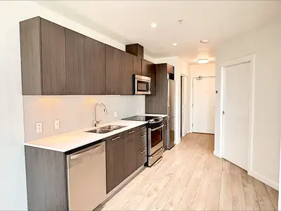 1 Bed + Den | Suite 1905 Get FREE Rent for One Month when you sign a 12-Month Lease. Terms & conditi...