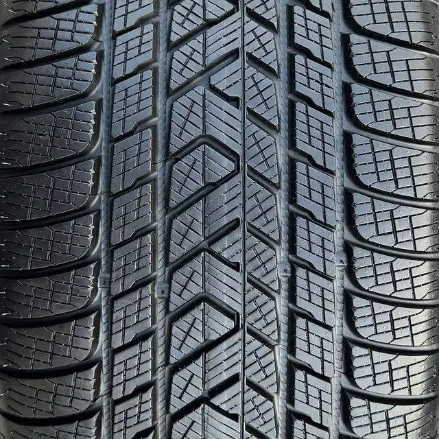 (99%) 4x MB G-Class G63 AMG 22" OEM Winter Wheels Package in Tires & Rims in City of Toronto - Image 11