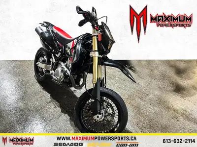 Suzuki DR-Z400SM 2021 Une moto supermoto sportive et polyvalente, conçue pour offrir agilité, plaisi...