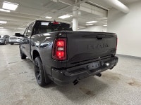 2026 Ram 1500 Sport Diamond Black Crystal Pearlcoat 3.0L I6 Hurricane 4WD Adjustable pedals, AM/FM r... (image 7)