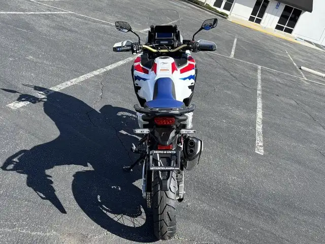 2025 HONDA AFRICA TWIN ADVENTURE SPORTS ES DCT-WHITE! in Street, Cruisers & Choppers in Saskatoon - Image 9