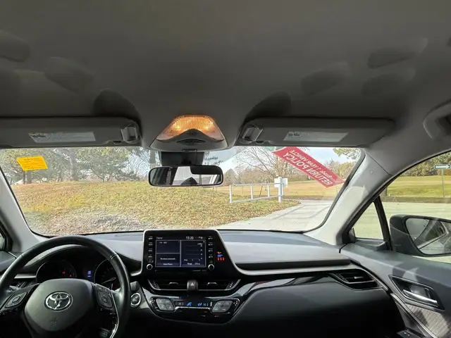 2020 Toyota C-HR Limited LIMITED| NO ACCIDENTS| LOW KM in Cars & Trucks in Markham / York Region - Image 32