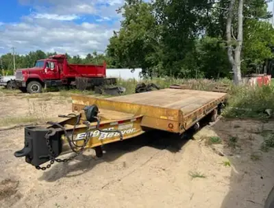 2006 Eager Beaver EasyLoaders 20ton flat bed 2 axle trailer for sale in Pembroke. In great condition...