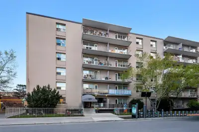 Pet friendly building! Commute friendly! Close to Downtown, DVP, Pape and Broadview Stations. Apartm...