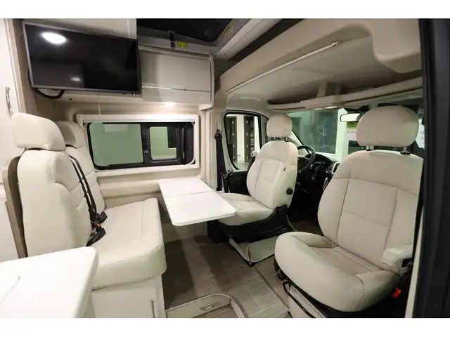 2022 Thor Motor Coach Tellaro Sequence / tellaro 20A Classe B av in Travel Trailers & Campers in Laval / North Shore - Image 8