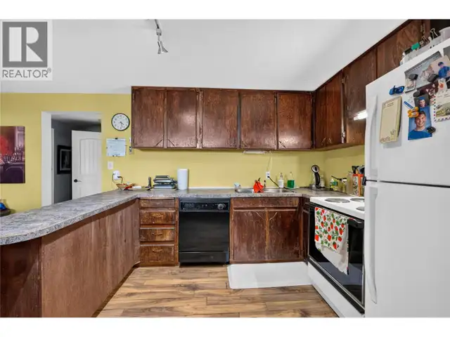 355 & 357 Gwyer Street Penticton, British Columbia in Houses for Sale in Penticton - Image 24