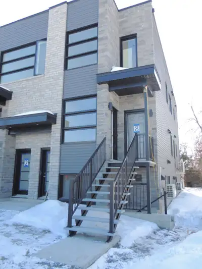 2 BR - 1 BA - Ottawa - $2,010 /mo