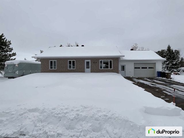 $340,000 - Bungalow for sale in Dolbeau-Mistassini — photo 1