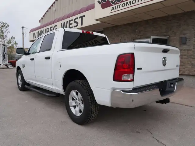 2023 Dodge RAM 1500 SLT Crew Cab - SHORT BED | 4x4 | LOW KMS!!! in Cars & Trucks in Winnipeg - Image 16