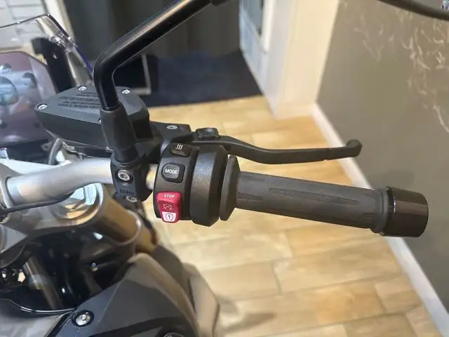 2023 BMW R 1250 R Triple Black 1250 RS Black Storm Metallic in Sport Touring in Calgary - Image 15