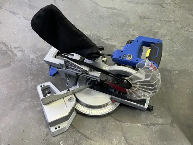 Kobalt Compact Sliding Single-Bevel Corded Mitre Saw - 7 1/4-in in Power Tools in Mississauga / Peel Region - Image 2