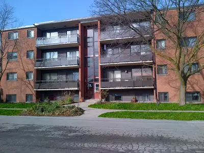 2 Bedroom Apartment in Guelph - Near St. George's Park
