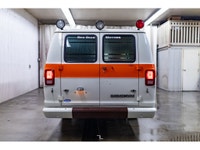 **ONE OWNER - ACCIDENT FREE** 108,188 KM This 1983 Dodge Ram Van B250 Extended is powered by a 5.9L... (image 6)