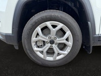 This 2025 JEEP COMPASS LATITUDE 4X4 has the following options Premium Cloth/Vinyl Bucket Seats, Remo... (image 9)