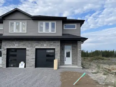 Brand new 3 bed semi-detached in Odessa- 40 Dusenbury Dr