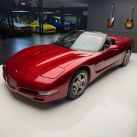 Come experience a V8, manual transmission, drop top icon. We are pleased to offer this stunning, low... (image 1)