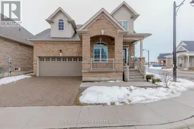 Experience refined living in this sun-filled 2-bedroom + den detached bungaloft, located in theprest...