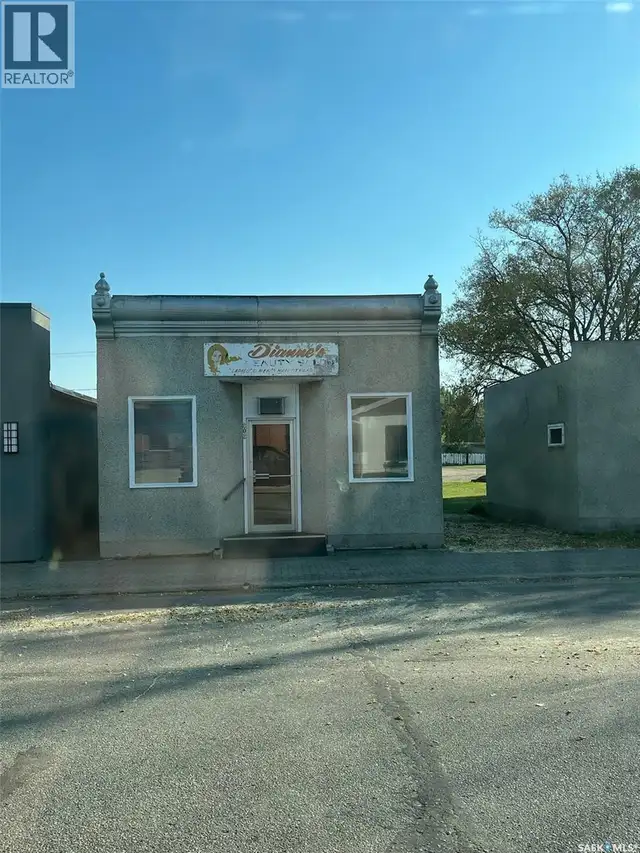 202 Main STREET Cudworth, Saskatchewan in Commercial & Office Space for Sale in Saskatoon - Image 2