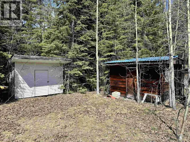 629 A ROAD Canim Lake, British Columbia in Houses for Sale in 100 Mile House - Image 11
