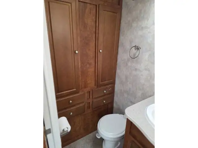 2008 Pacific Coachworks Tango 286 RBSS in Travel Trailers & Campers in Penticton - Image 11