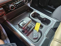 2022 Chevrolet Silverado 1500 RST 4x4 Crew Cab with the powerful 5.3L V8 and 163,322 km! Clean histo... (image 9)