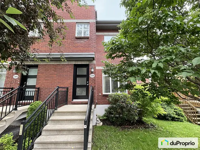 $775,000 - Townhouse in Mercier / Hochelaga / Maisonneuve in Houses for Sale in City of Montréal - Image 2