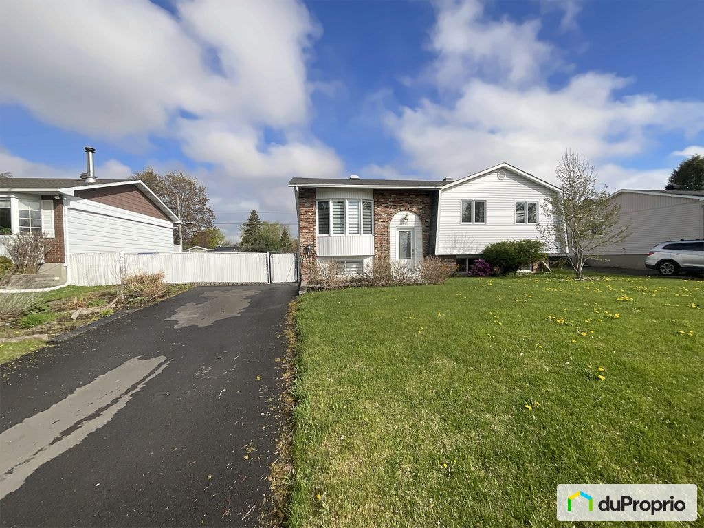 $566,000 - Bungalow for sale in St-Eustache — photo 2