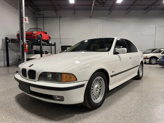 bmw 540i alpine white512180191012464642