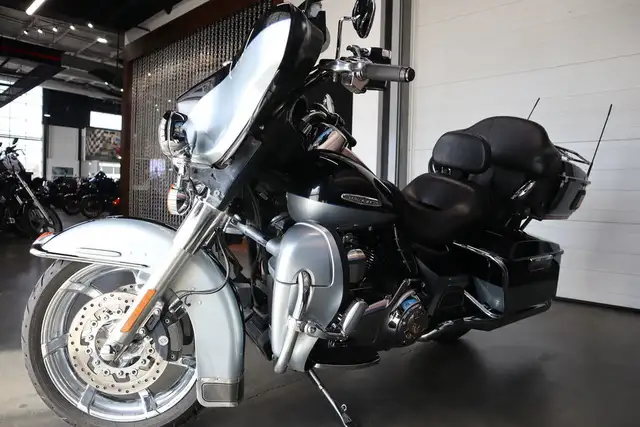 2012 Harley-Davidson Touring FLHTK - Electra Glide Ultra Limited in Sport Touring in Strathcona County - Image 12