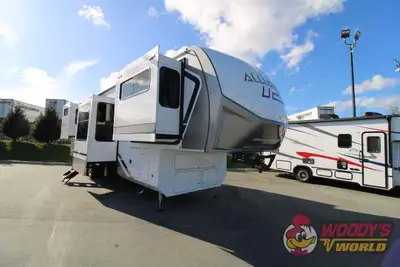 MVSA #40458 Specifications and Features: Length (ft): 41'4 Width (ft): 8'5 Height (ft): 13'6 GVWR (l...