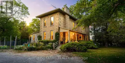 This property is simply magical. 97 acres of fields, Carolinian woodland, ridge land fronting Lake H...