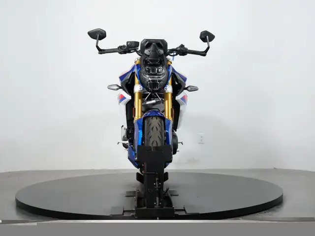 2025 BMW F900R in Street, Cruisers & Choppers in Kelowna - Image 9