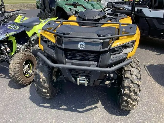 2023 CAN AM OUTLANDER XT 700 (FINANCING AVAILABLE) in ATVs in Strathcona County - Image 5
