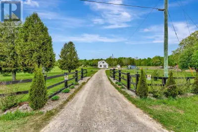 Cute as a button and priced to sell, this turnkey hobby farm won't last long. Welcome to your dream...