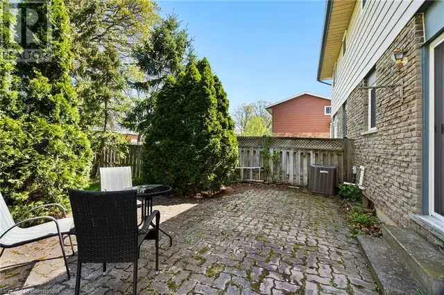 8117 LYNHURST Drive Niagara Falls, Ontario in Houses for Sale in St. Catharines - Image 6