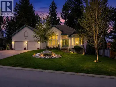 FAIRWAY VIEWS. ROCKY MOUNTAIN BACKDROP. QUALITY CRAFTSMANSHIP. Welcome to a beautiful Fairmont Hot S...