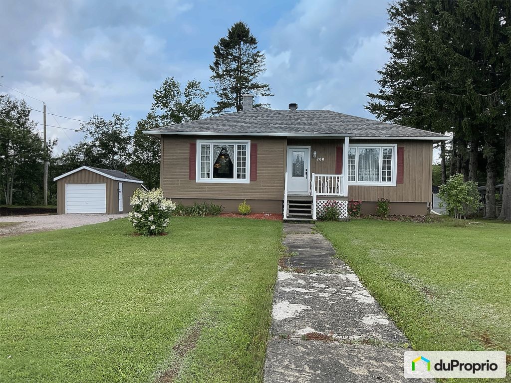 $434,000 - Bungalow for sale in St-Raymond — photo 1