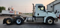 Ryder Stock ID: 280660 Transmission Type/Speed: MANUAL 18 Engine: DIESEL DD16 GHG'17 500/1800 Horse... (image 4)
