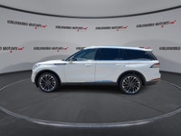 // ACCIDENT FREE!! // This 2023 Lincoln Aviator Reserve AWD is a premium three-row SUV that blends p... (image 4)