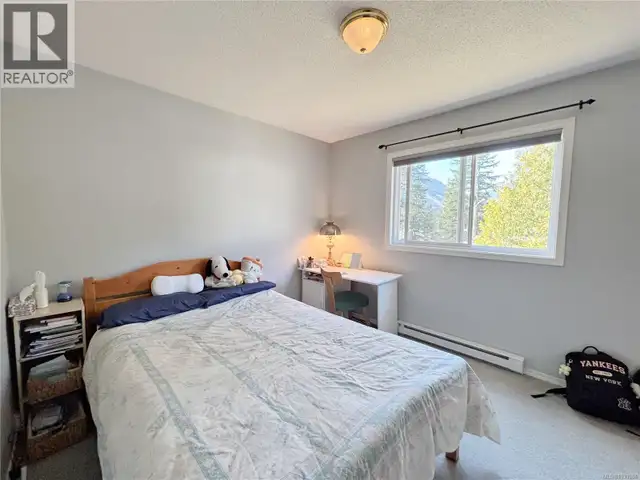 445 Chamiss Cres Gold River, British Columbia in Houses for Sale in Campbell River - Image 10