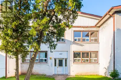 6 - 1037 CHURCHILL AVENUE Oakville (CP College Park), Ontario