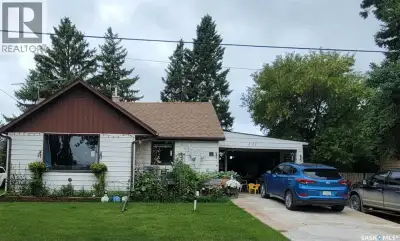 Welcome to 231 Third Street! This home is nestled in a quiet part of town and features a fully fence...